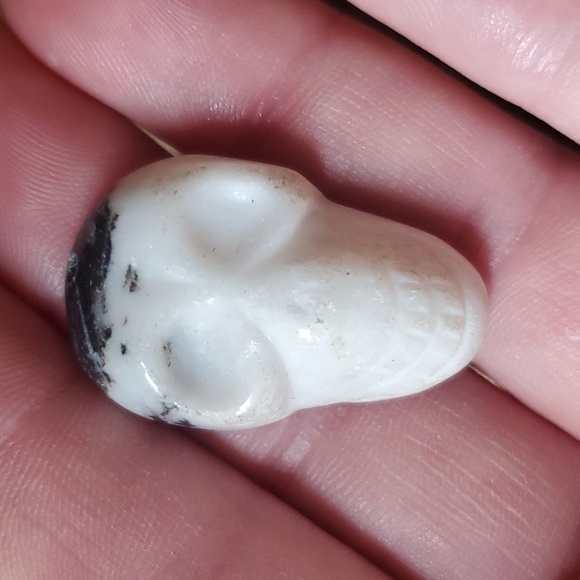 New Carved Black and White Zebra Jasper Skull Pendant. - Picture 8 of 12